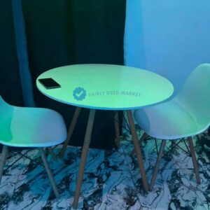 Foreign Table with 2 Sits